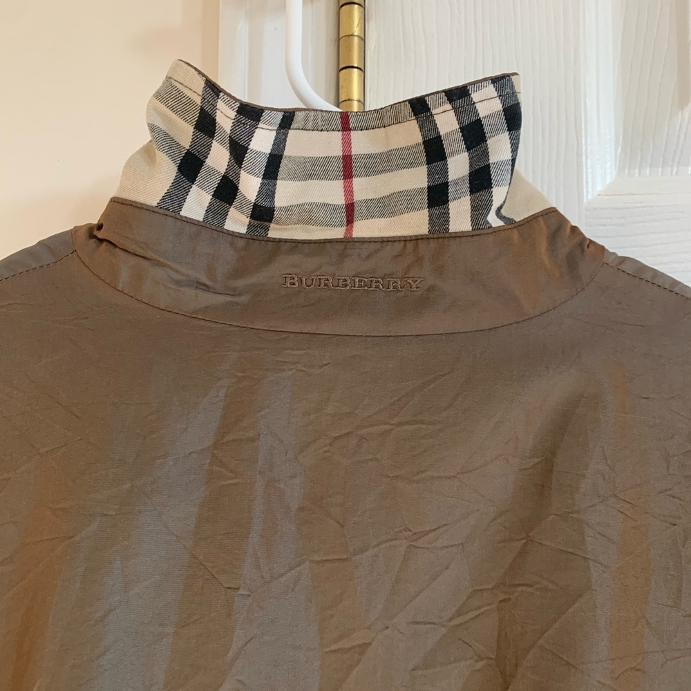 Burberry Light Weight Coat - Picture 3 of 7
